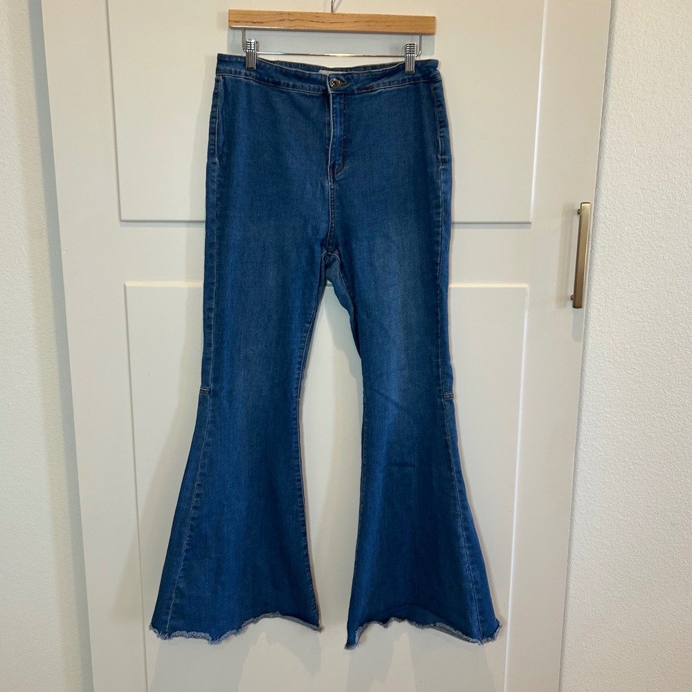 C&V High Rise Extreme Flare Bell Bottom Jeans‎ Medium Wash Raw Hem Size 31